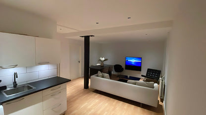 Maison Nord, 6 min from the Airport & Sleep 6